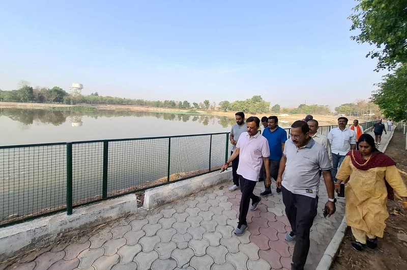 झलबदरी तालाब सौन्दर्यीकरण कार्य का किया निरीक्षण