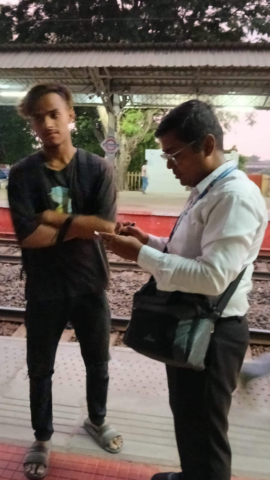 खड़गपुर मंडल द्वारा टिकट जांच