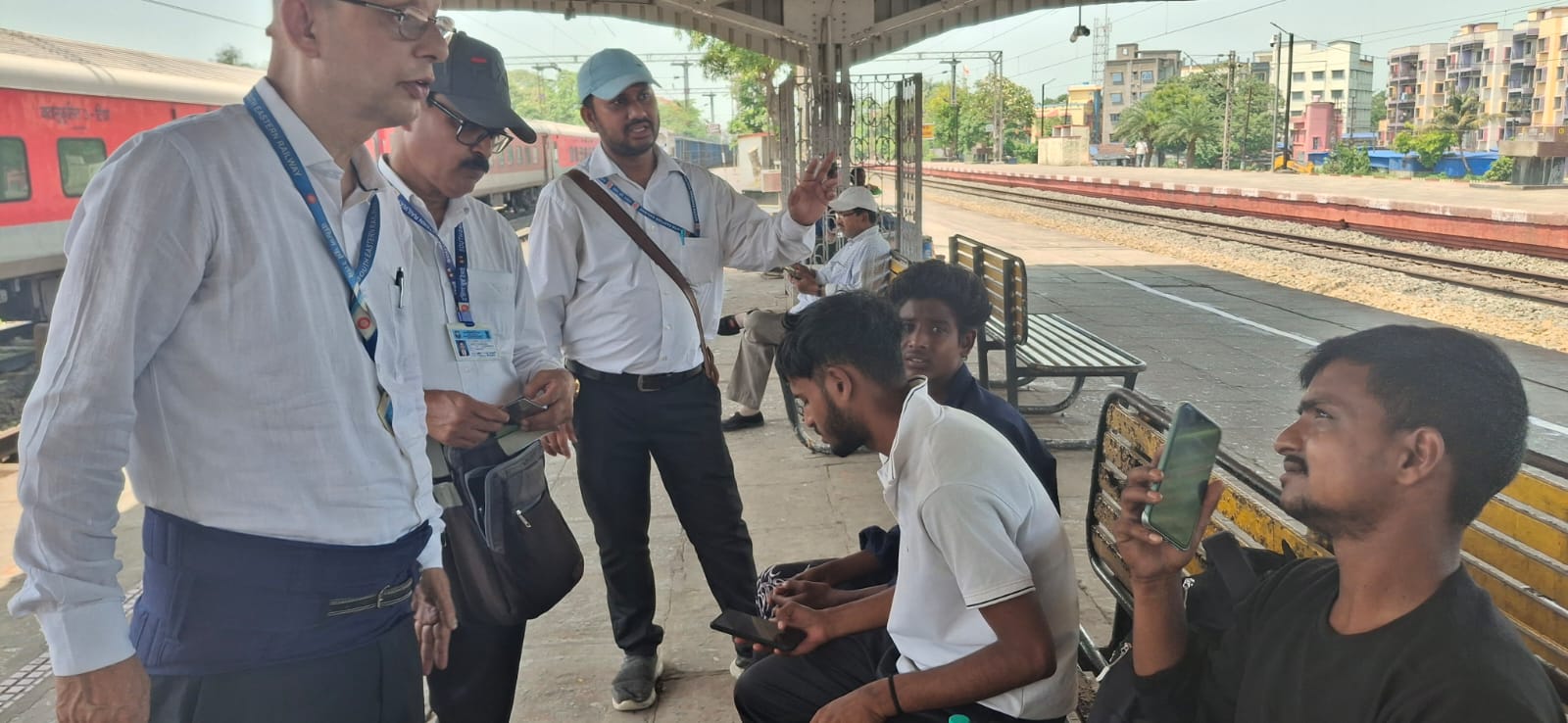 रेलवे द्वारा टिकटिंग जांच अभियान