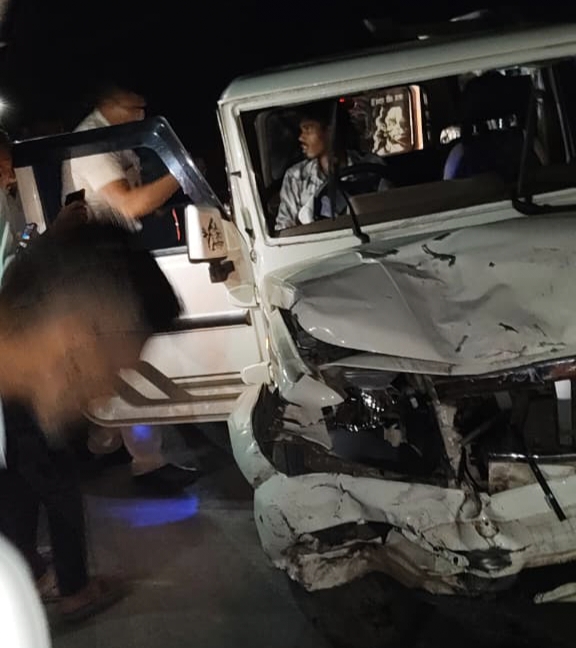 बलौदा-अकलतरा मार्ग पर बोलेरो से टकराई कार, पिता-पुत्र की मौके पर मौत